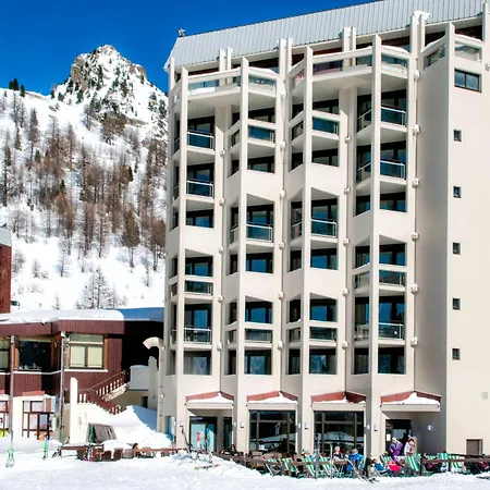 Sowell Le Pas Du Loup Hotel